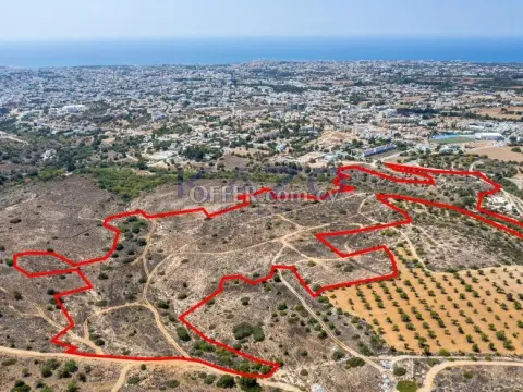 Plot for sale in Paphos, Anavargos