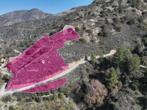 Three residential and agricultural fields located in Nicosia Moutoullas. - 2