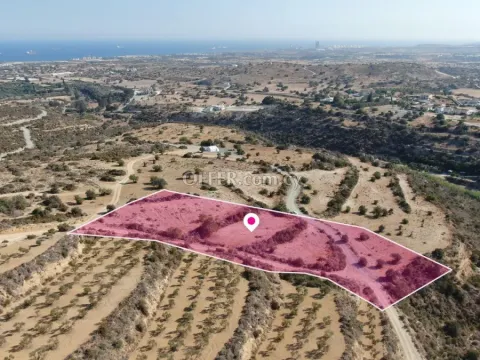 Residential field in Psematismenos Larnaka - 2