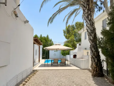 House (Semi detached) in Engomi, Nicosia for Sale - 5