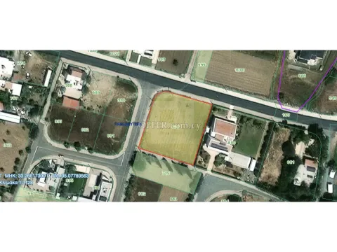 Residential field 1940 sq.m. for sale in Deftera