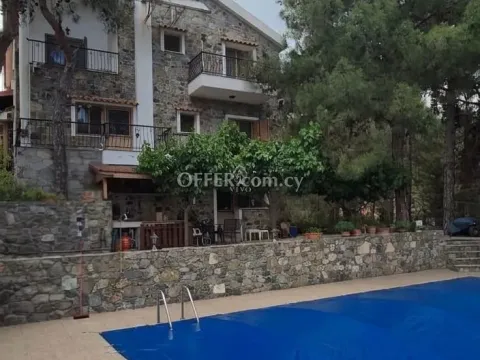 FIVE BEDROOM MOUNTAIN VILLA IN PERA PEDI - Main Photo