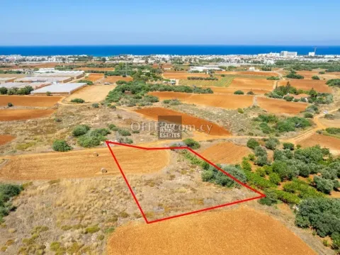 Shared Residential Field in Paralimni - Main Photo