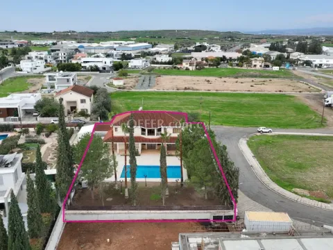Luxurious Mansion in Agios Georgios Latsia Nicosia