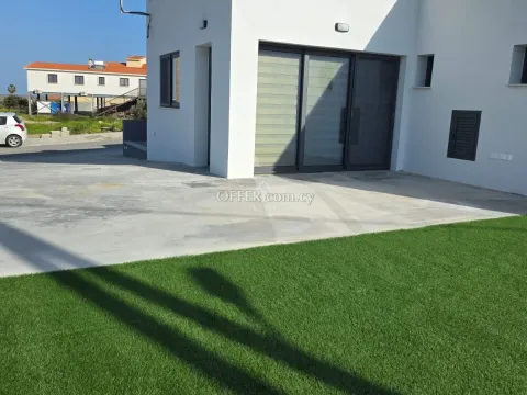 THREE BEDROOM DETACHED HOUSE IN AKROTIRI, LIMASSOL - Main Photo