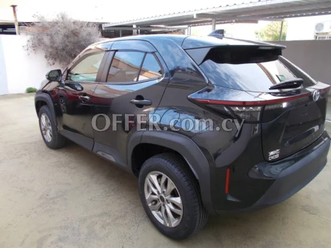 2022 Toyota Yaris Cross Hybrid 1.5L Hybrid Automatic SUV - Main Photo