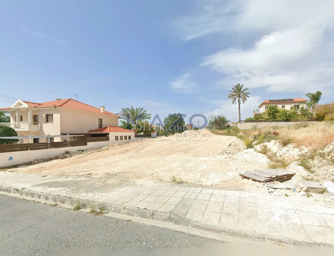647m² Building Plot with Sea View in Erimi - 2
