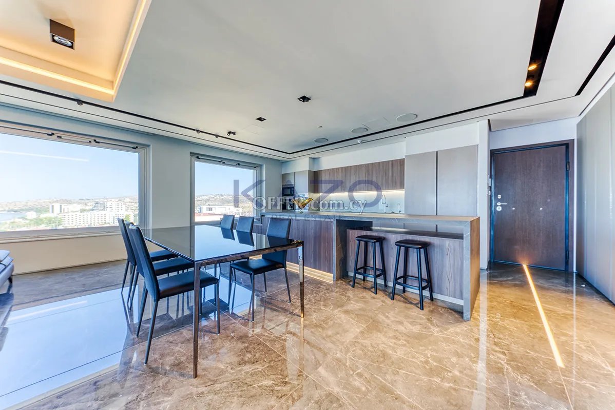 3-Bed Seafront Apartment in Pyrgos Tourist Area - 5