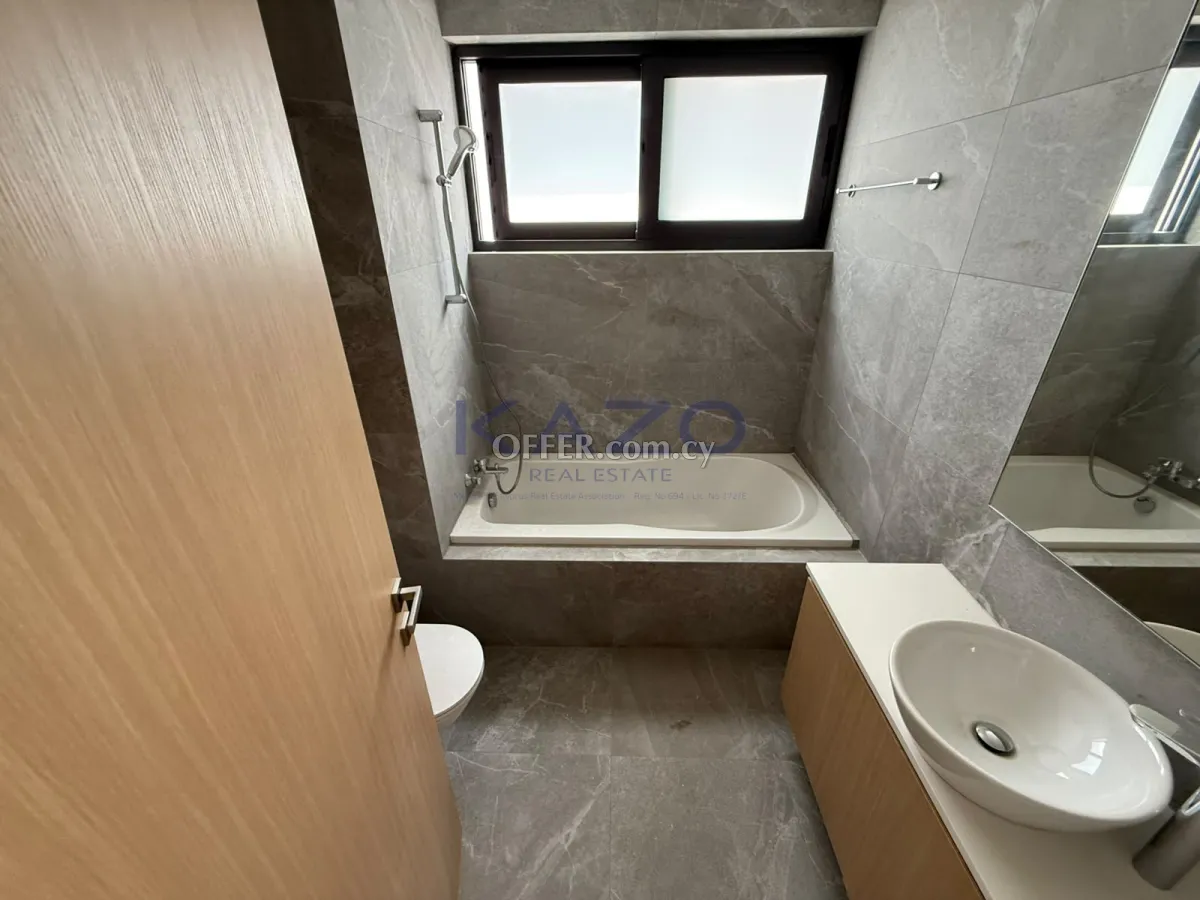 3-Bed Panoramic View Penthouse in Neapolis - 4