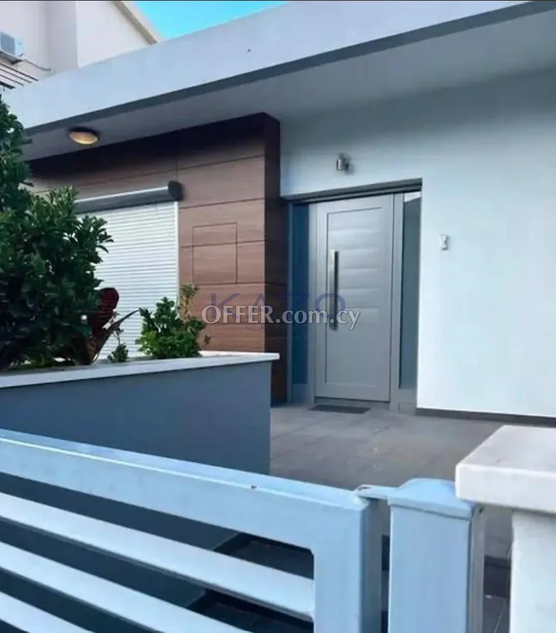 Furnished Semi-Detached House in Mesa Geitonia - 1