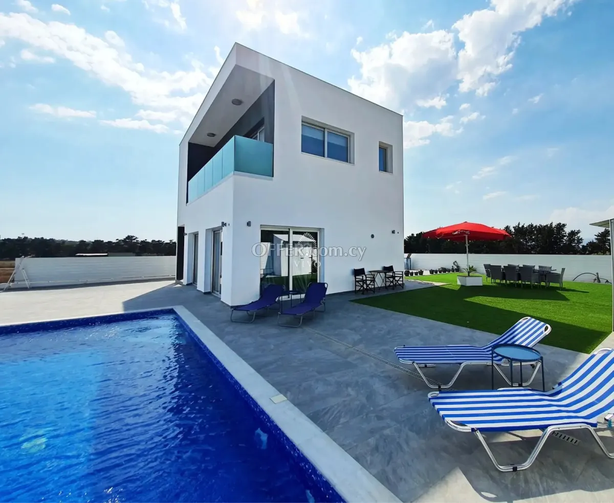 FABULOUS 4 BEDROOM FULLY FURNISHED VILLA IN AKROTIRI - 1