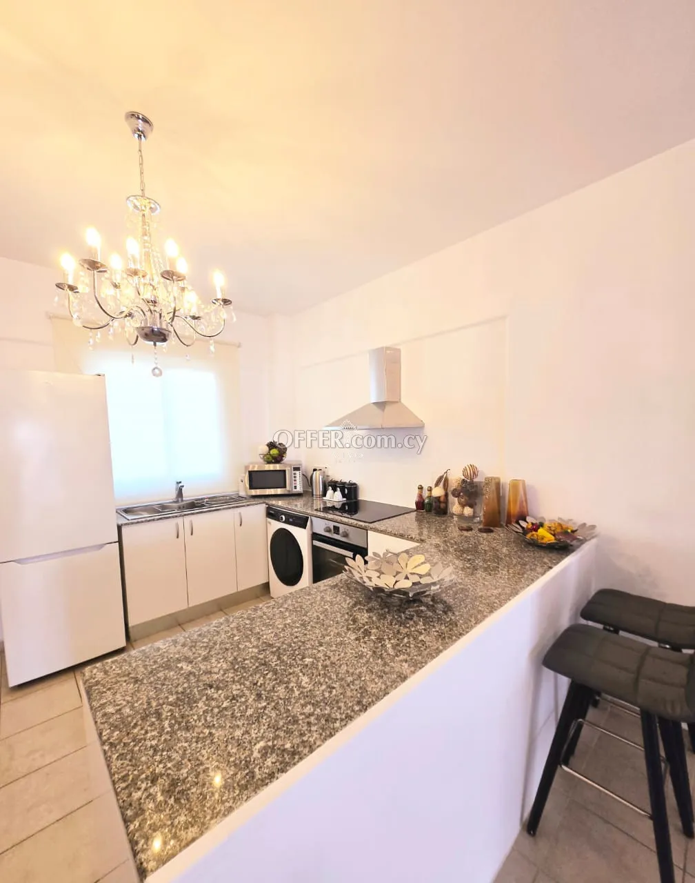 2 BEDROOM SEAFRONT APARTMENT IN AGIOS TYCHONAS - 11