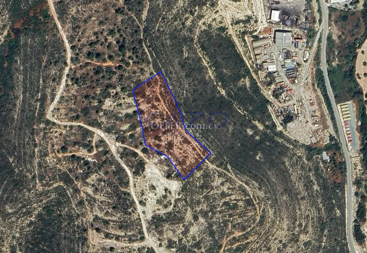 Industrial Field Plot for Sale in Ypsonas Area (Landlocked) - 3