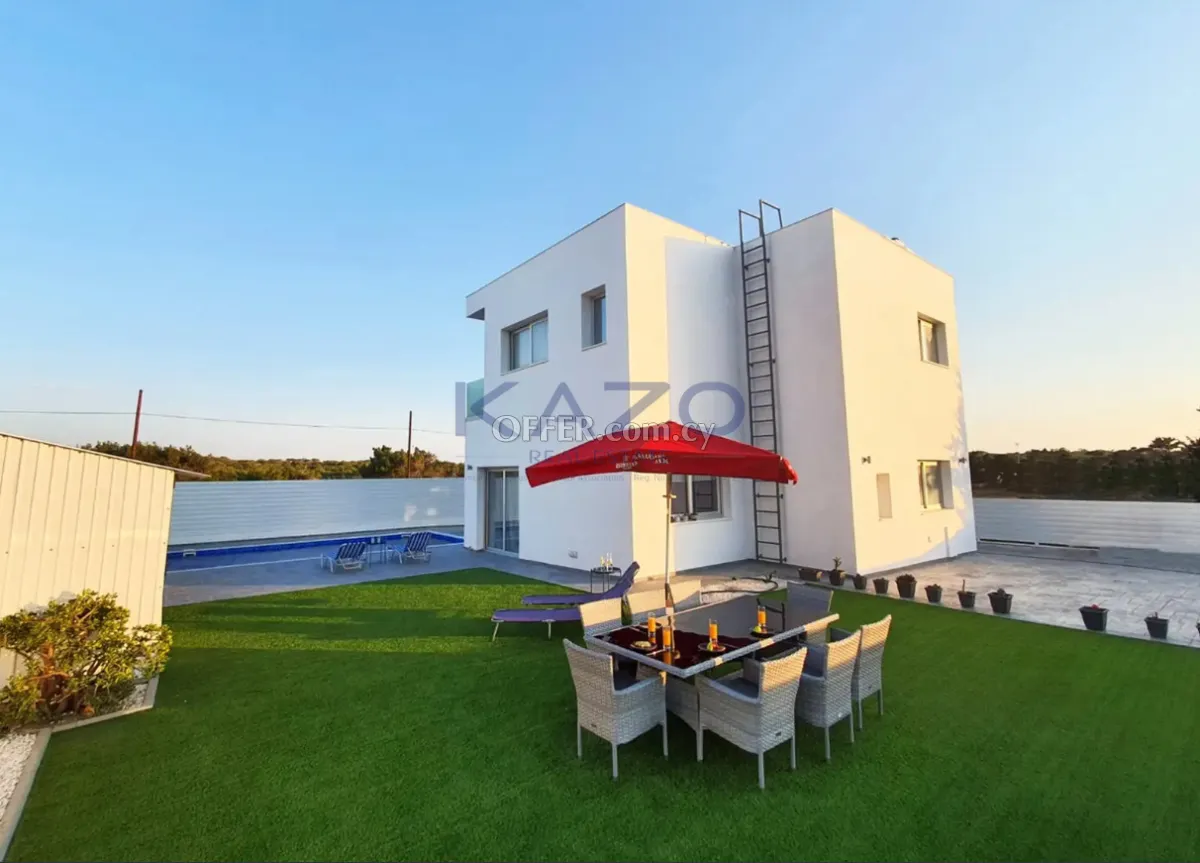4-Bed Villa with Private Pool in Akrotiri - 7
