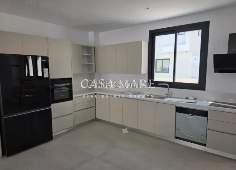 New 4 bedroom house in Aradhpou, Larnaka - 4