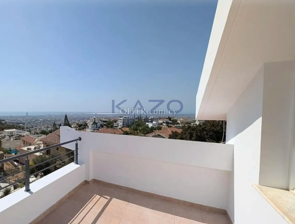 Sea View 4-Bed Detached House in Agia Fyla - 11