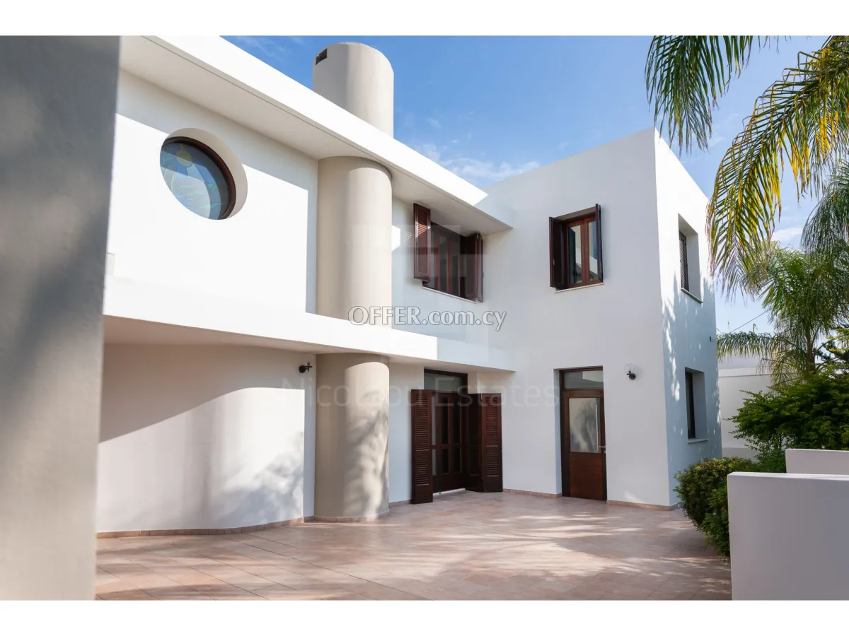 Five bedroom contemporary design house in Agios Pavlos - 8