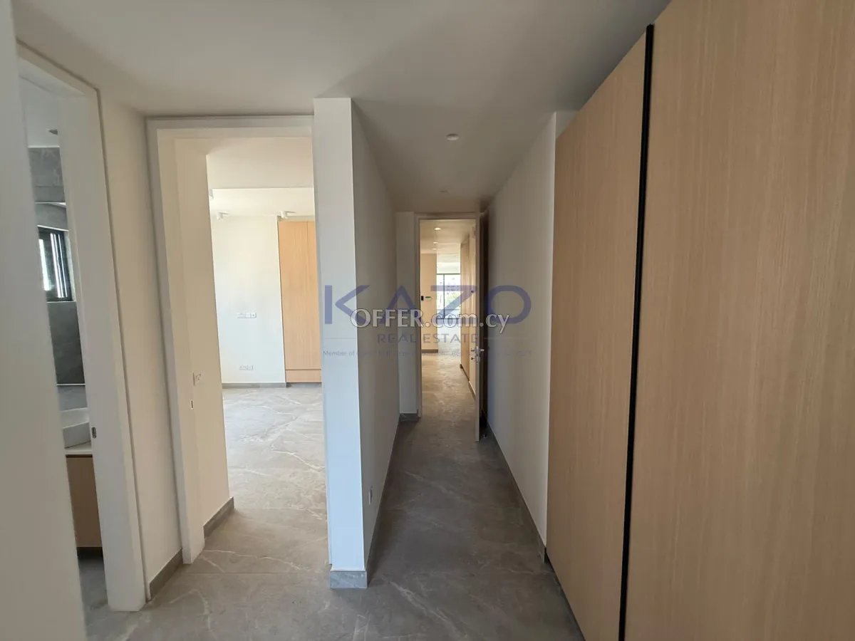 3-Bed Panoramic View Penthouse in Neapolis - 9