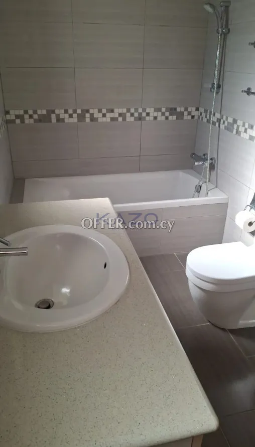 4-Bed Detached House on Large Plot in Pyrgos - 3