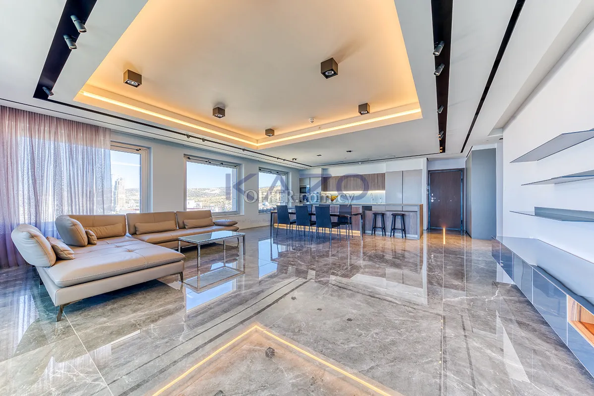 3-Bed Seafront Apartment in Pyrgos Tourist Area - 9