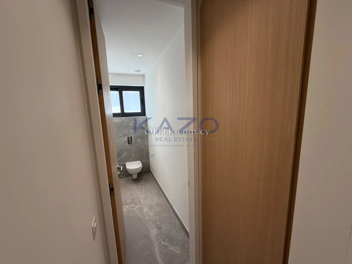 3-Bed Panoramic View Penthouse in Neapolis - 7