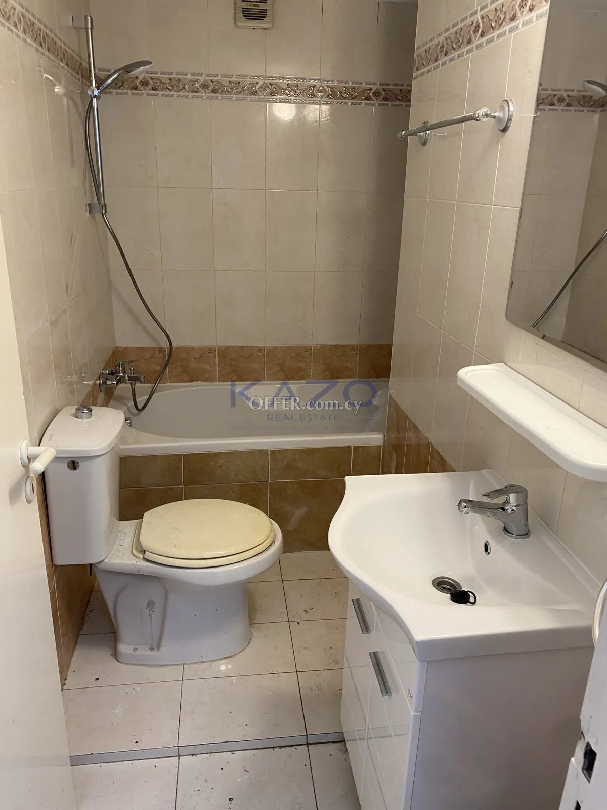 1-Bed Apartment in Germasoyeia Tourist Area - 3