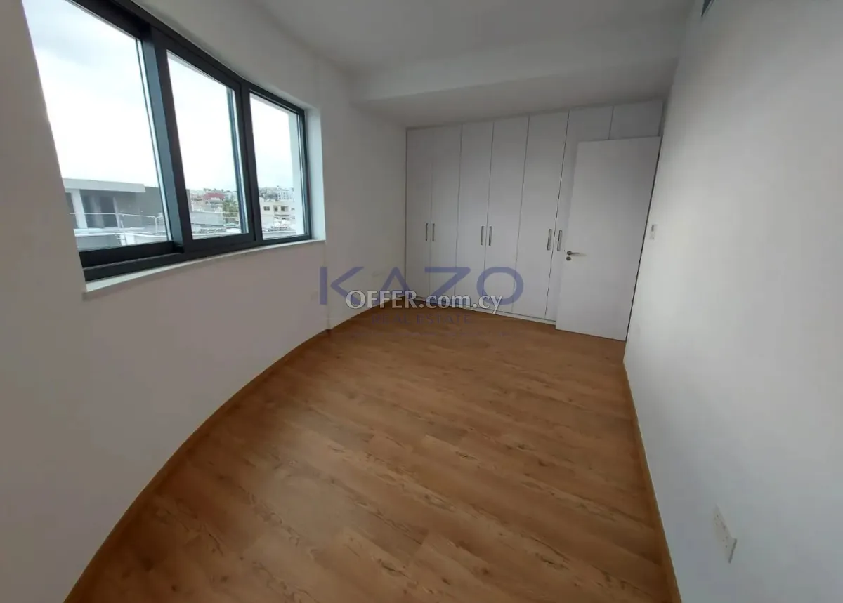 Prestigious Three Bedroom Penthouse with Private Pool for Rent in Panthea - 7