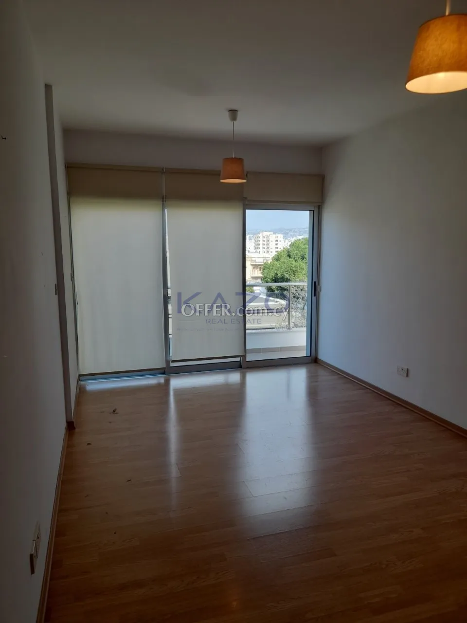 3-Bed Penthouse with City View in City Center - Katholiki - 6