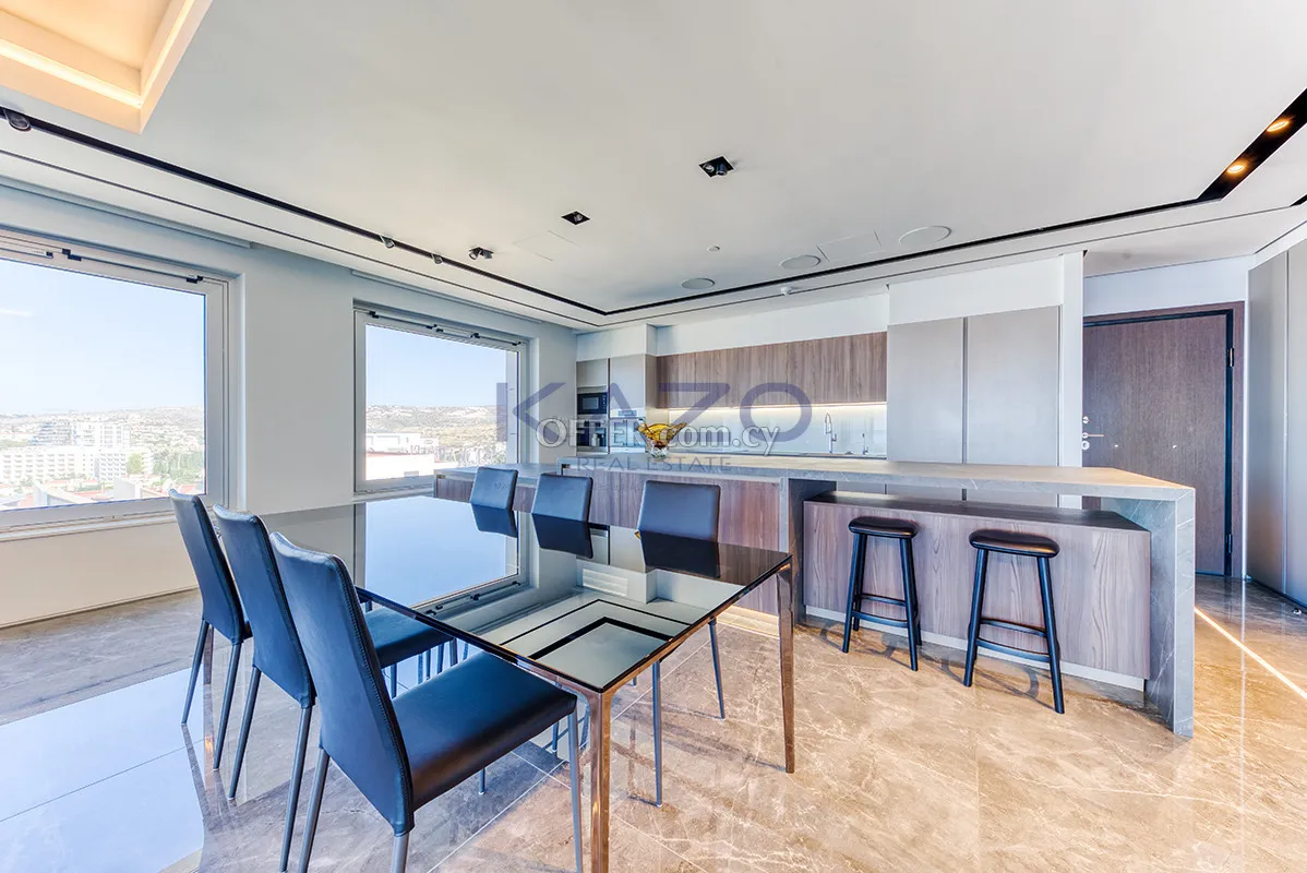 3-Bed Seafront Apartment in Pyrgos Tourist Area - 6