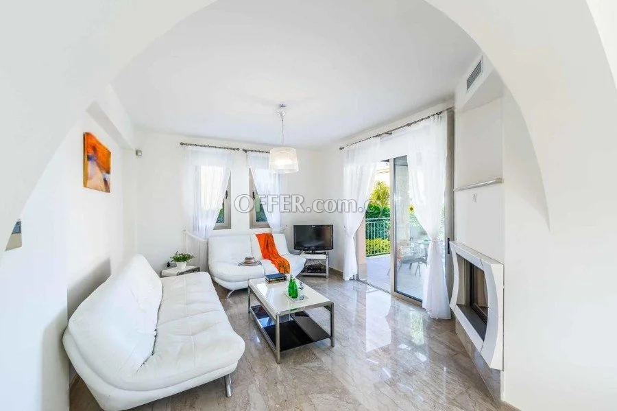 SANDY BEACH VILLA – 5 BEDROOM DIRECT PRIVATE BEACH ACCESS, GATED COMPLEX IN POLIS - 2
