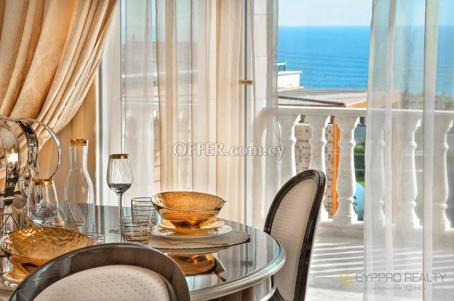 Luxury 4 Bedroom Villa in Agios Tychonas Area - 3