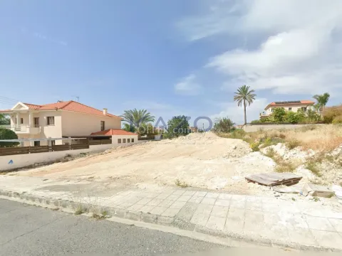 647m² Building Plot with Sea View in Erimi - 2
