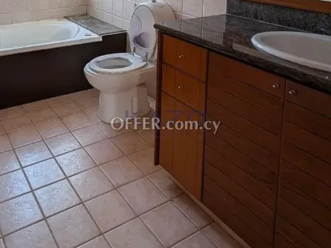 Sea View 4-Bed Detached House in Agia Fyla - 2