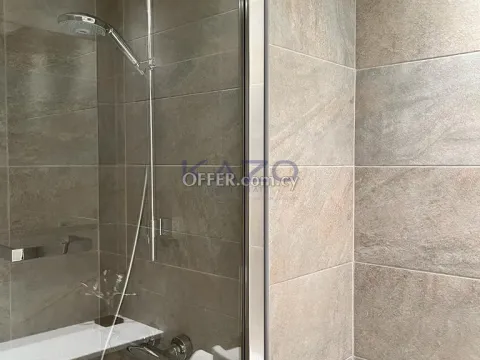 3-Bed Seafront Apartment in Marina with Communal Pool and Garden - 3