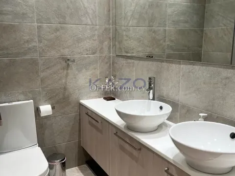 3-Bed Seafront Apartment in Marina with Communal Pool and Garden - 2