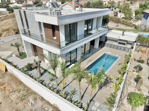 4 Bedroom Luxury Modern Villa For Rent Moni
