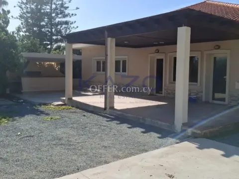 4-Bed Detached House on Large Plot in Pyrgos - Main Photo
