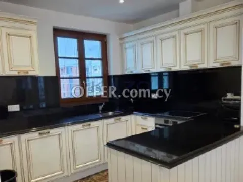 3-Bed Furnished Apartment in Neapolis - Main Photo