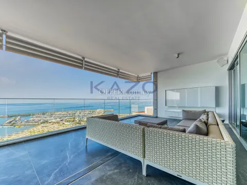 3-Bed Seafront Apartment in Pyrgos Tourist Area - Main Photo