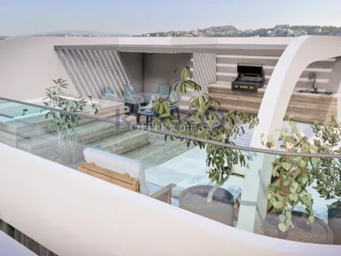 Modern Penthouse Apartment in Vibrant City Center - 13
