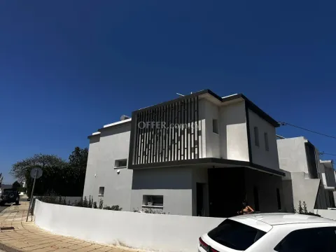 3-bedroom Detached Villa 175 sqm in Kiti - 13