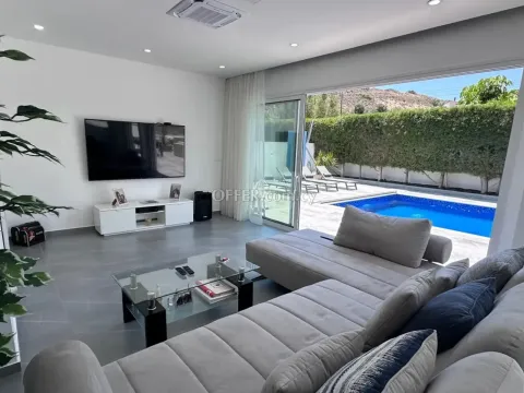 PANORAMIC VIEW 5 BEDROOM VILLA IN AGIOS TYCHONAS - 11