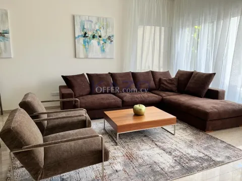 3-Bed Seafront Apartment in Marina with Communal Pool and Garden - 13