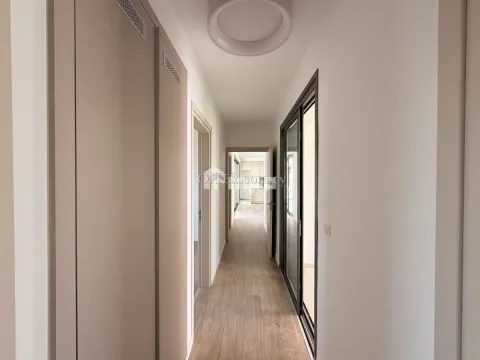 Modern Unfurnished Apartment for Rent in  Lykavitos area - 6