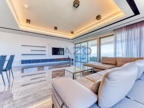 3-Bed Seafront Apartment in Pyrgos Tourist Area - 12