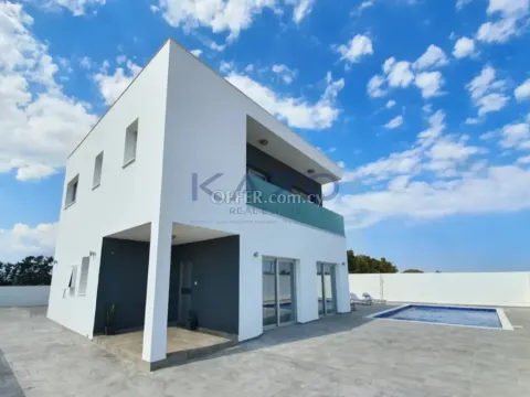 4-Bed Villa with Private Pool in Akrotiri - 6