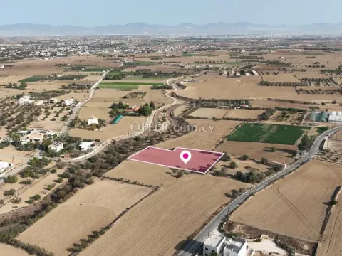 Residential field in Pera Nicosia - 2