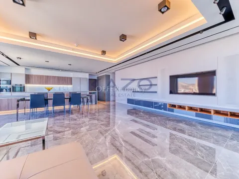 3-Bed Seafront Apartment in Pyrgos Tourist Area - 10