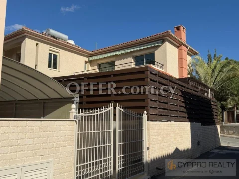 4 Bedroom Villa Near Parklane Beach - 5