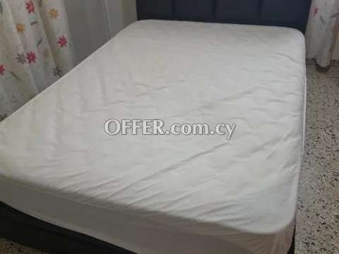 bed and mattress - Main Photo